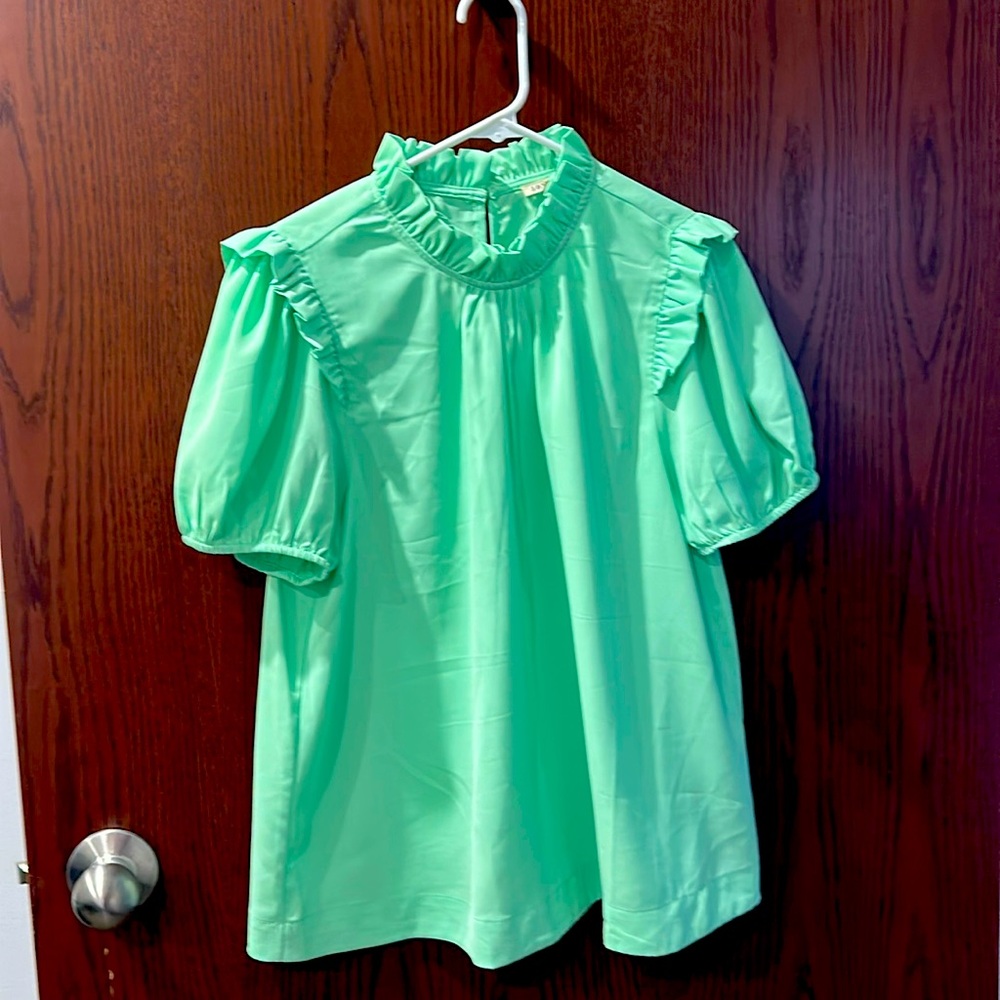 Jodifl lime green blouse short sleeve! Large